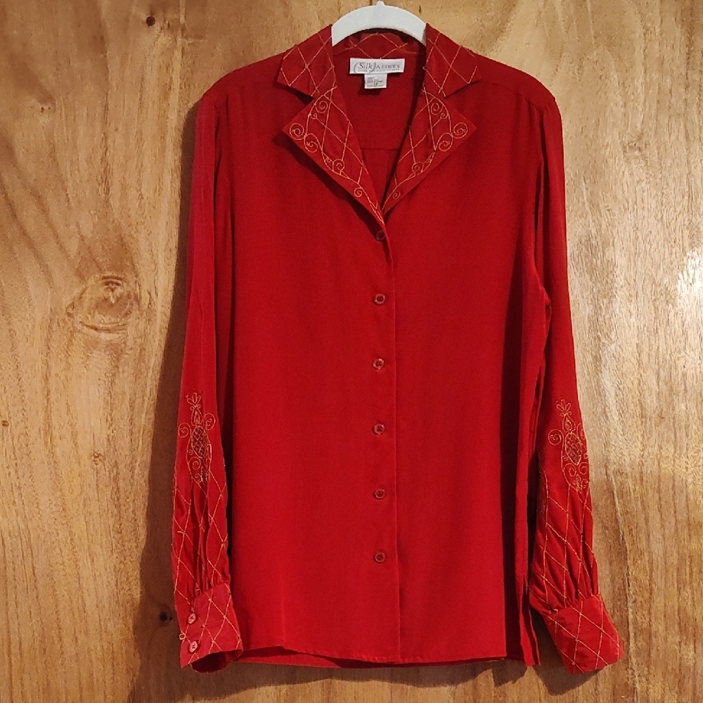 Elegant Diane Von Furstenberg Silk Assets Embroidered Beaded Blouse Red Gold XS